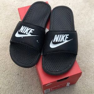 Nike Benassi Black Slide Size 8